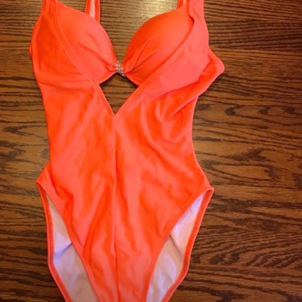 Pageant Swimsuit - Picture 2 of 3